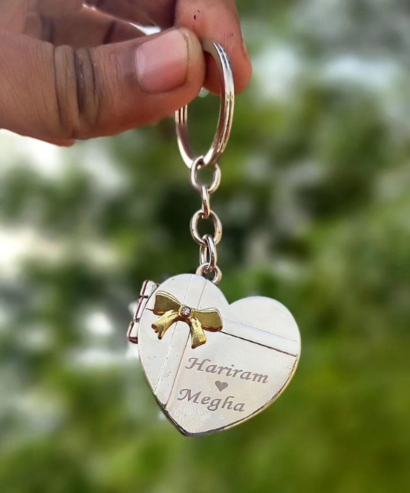 Metal Heart Shape Couple Keychain